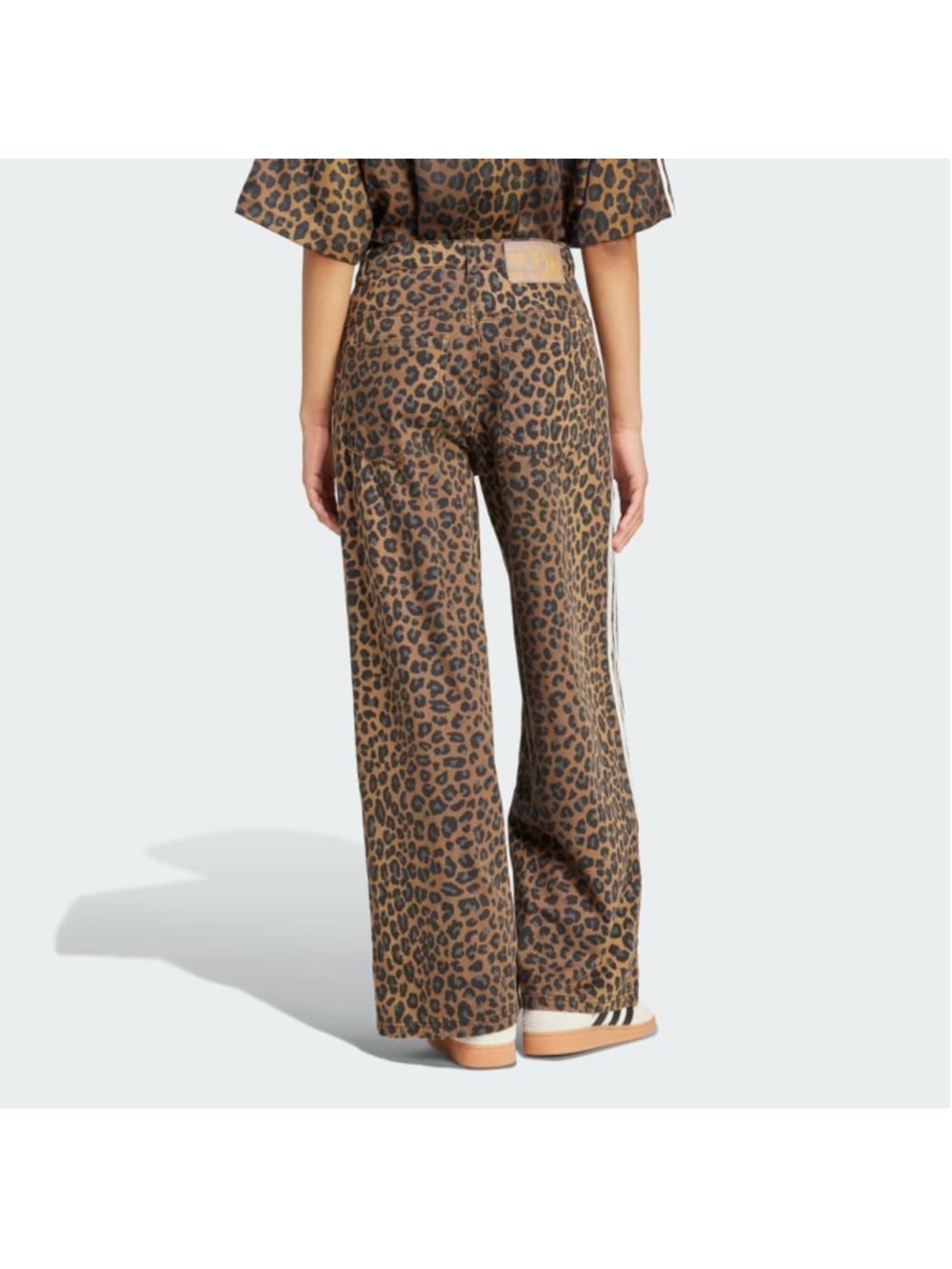 NWT Adidas Leopard Print Denim Loose Jeans Women’s Size 33 KA2680 - Picture 2 of 9